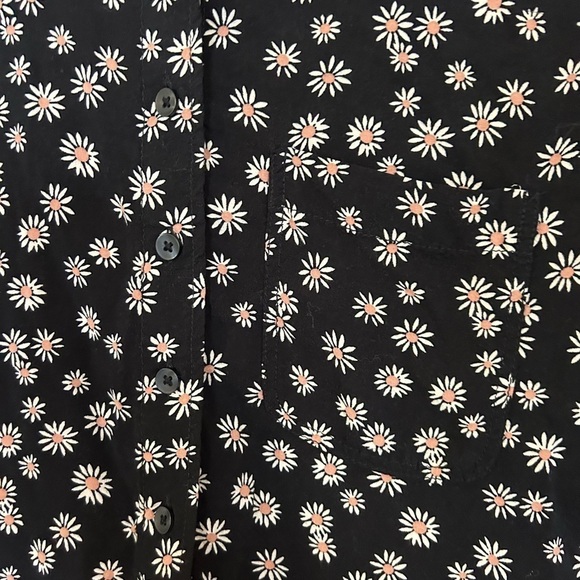 American Eagle extra small button-down crop top - Picture 6 of 7